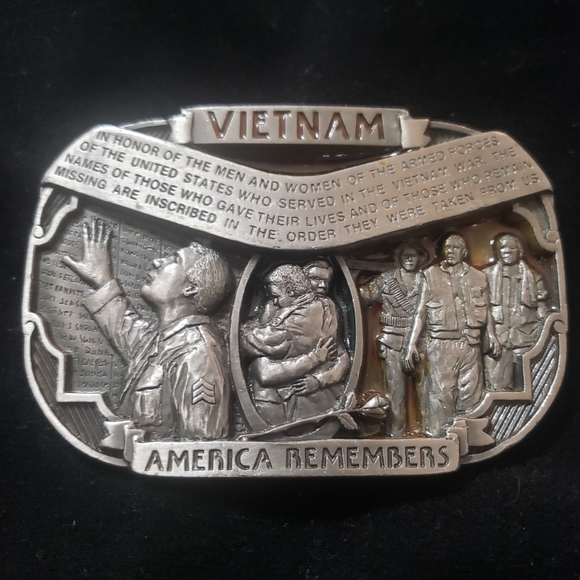 Vintage 1992 C+J Vietnam America Remembers Pewter Belt Buckle CJ1565 - Picture 2 of 15
